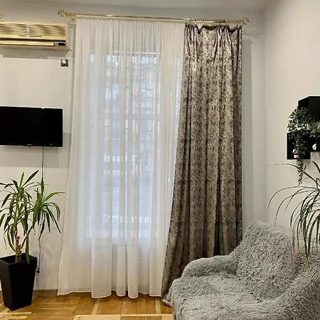 Apartment Квартира В Центре На Тираспольской *