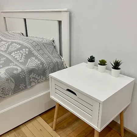 Apartment Квартира В Центре На Тираспольской *